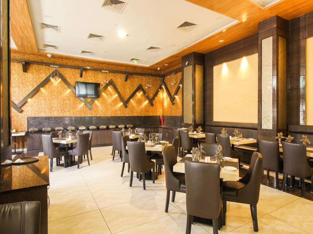 Rio Meridian Hotel Mysore Exterior foto