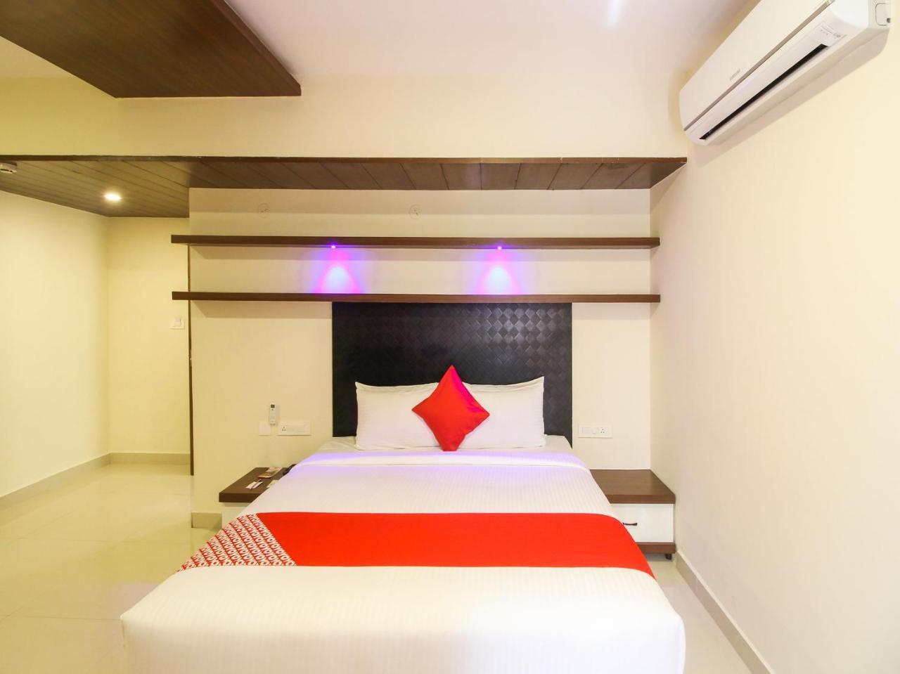 Rio Meridian Hotel Mysore Exterior foto