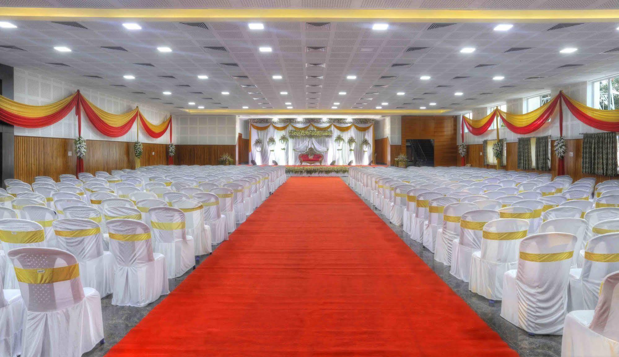 Rio Meridian Hotel Mysore Exterior foto