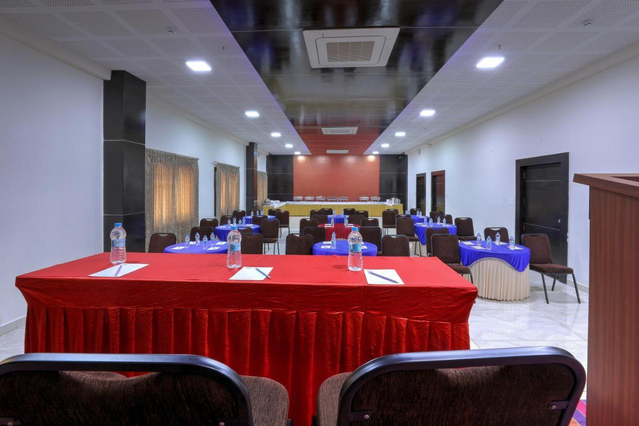 Rio Meridian Hotel Mysore Exterior foto